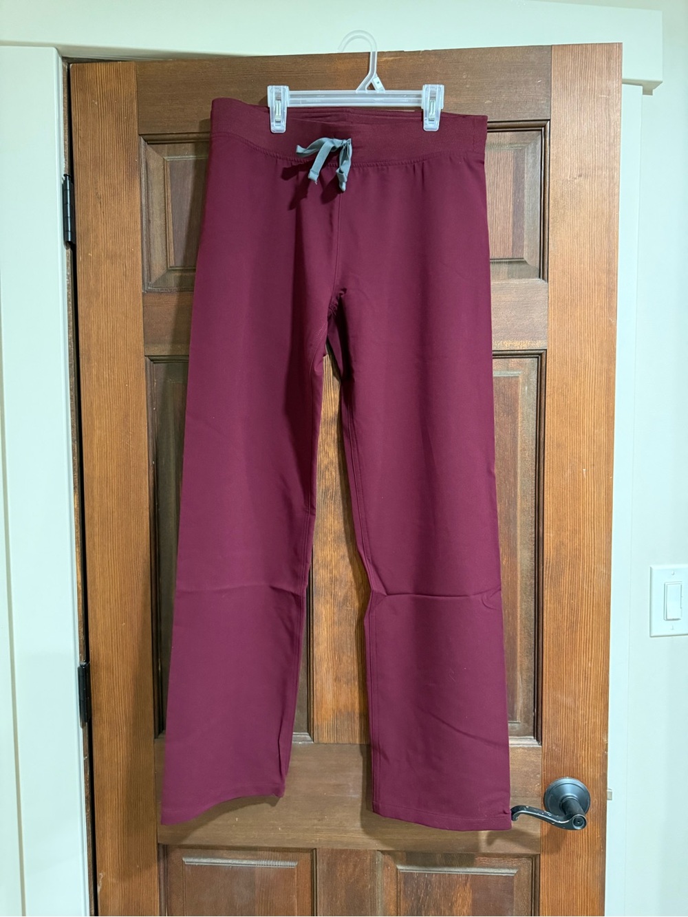 Figs Burgundy Livingston Scrub Pants NWT size small